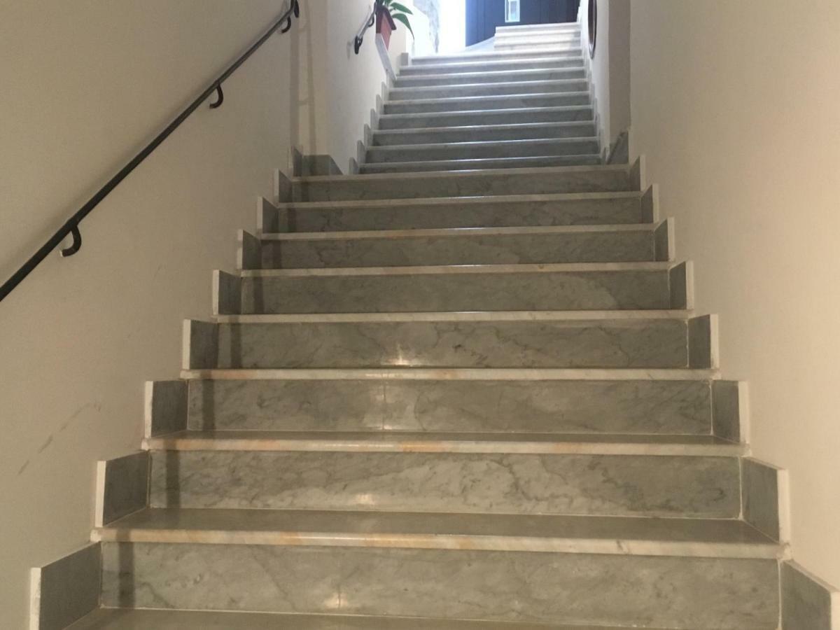 Discesa Delle Capre Studio Confort Palermo Eksteriør billede