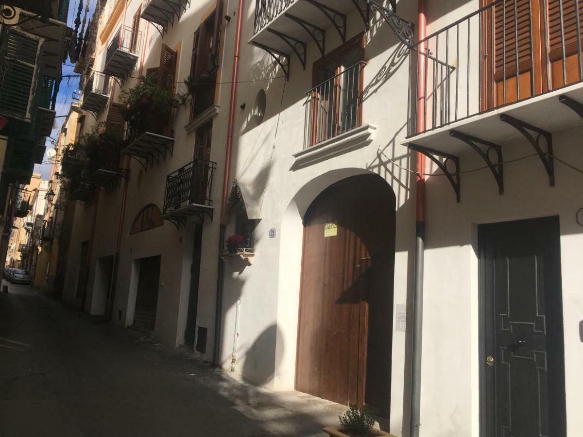 Discesa Delle Capre Studio Confort Palermo Eksteriør billede